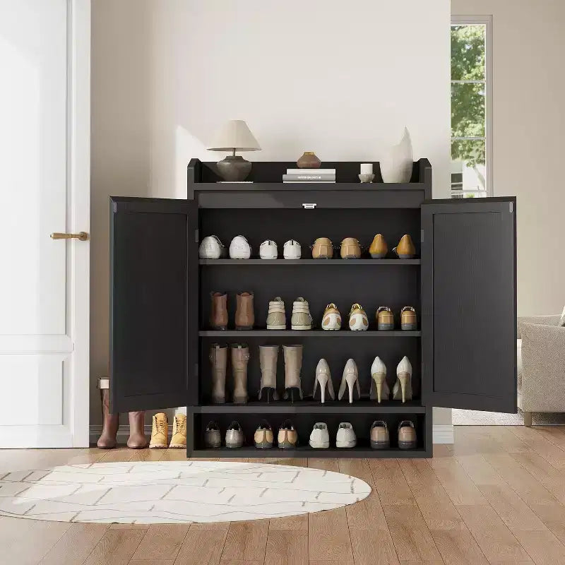 DobleePy 31,5" Meuble à Chaussures en Rotin Naturel avec 2 Portes, Organiseur en Bois à 5 Niveaux avec Étagères Réglables pour Entrée et Salon