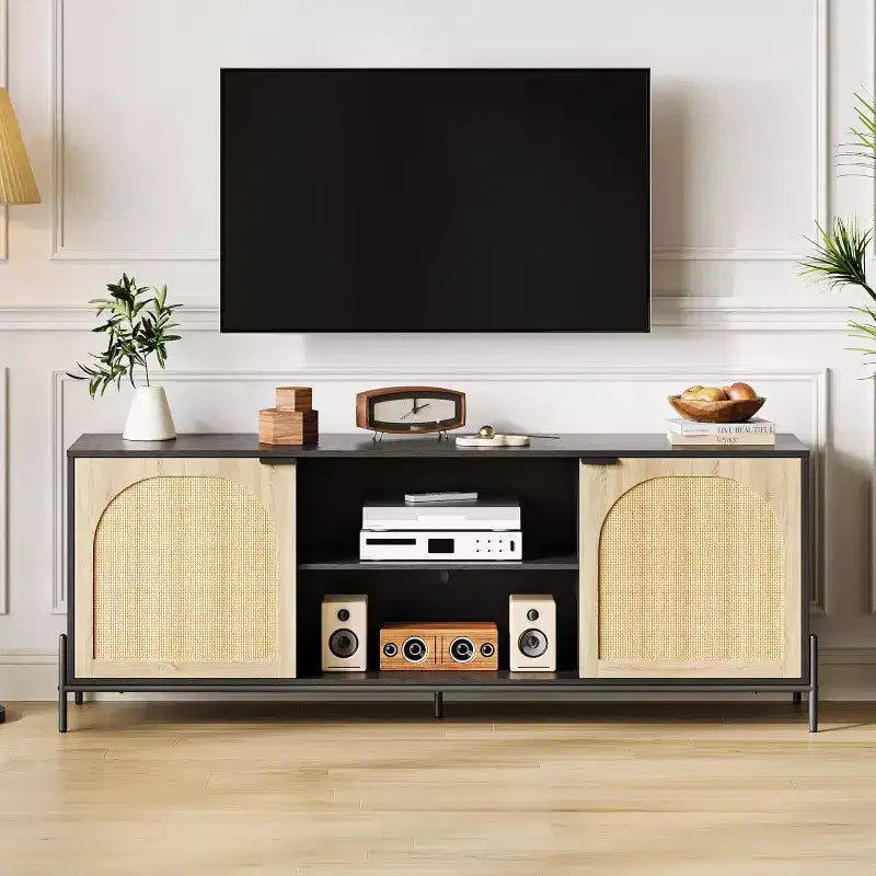 Meuble TV GustoWave 65, Meuble TV en rotin avec 2 portes et étagères ouvertes pour téléviseurs de 60 à 75 pouces