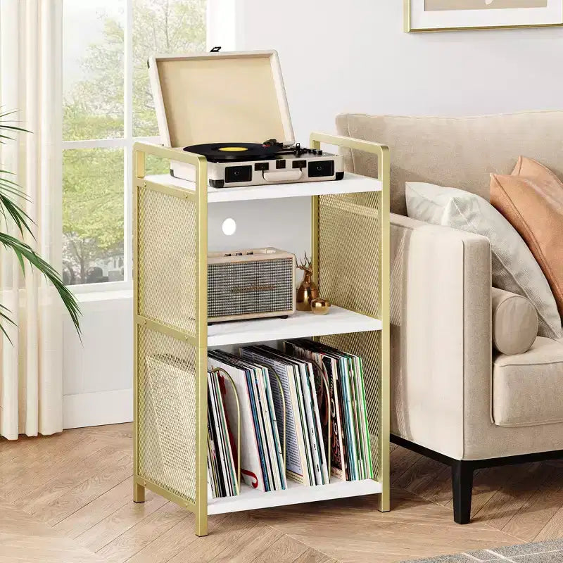 Meuble support de platine vinyle TROPOW avec rangement, meuble platine en bois avec côté en maille métallique dorée, table d'appoint de platine vinyle dorée à 3 niveaux