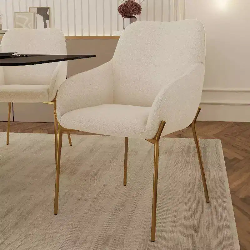 LeisureMod Zaire Chaise de salle à manger moderne, Chaise d'appoint rembourrée avec pieds en fer doré, Chaise d'appoint élégante pour salle à manger ou cuisine, Lot de 2