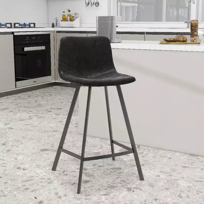 LeisureMod Elland Leather 35 Tabouret de comptoir rembourré Moderne avec pieds en acier inoxydable noir pour îlot de cuisine ou bar à domicile, lot de 2