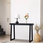 Karl Home | Console avec pieds trapézoïdaux de 109,9 cm, cadre en bois