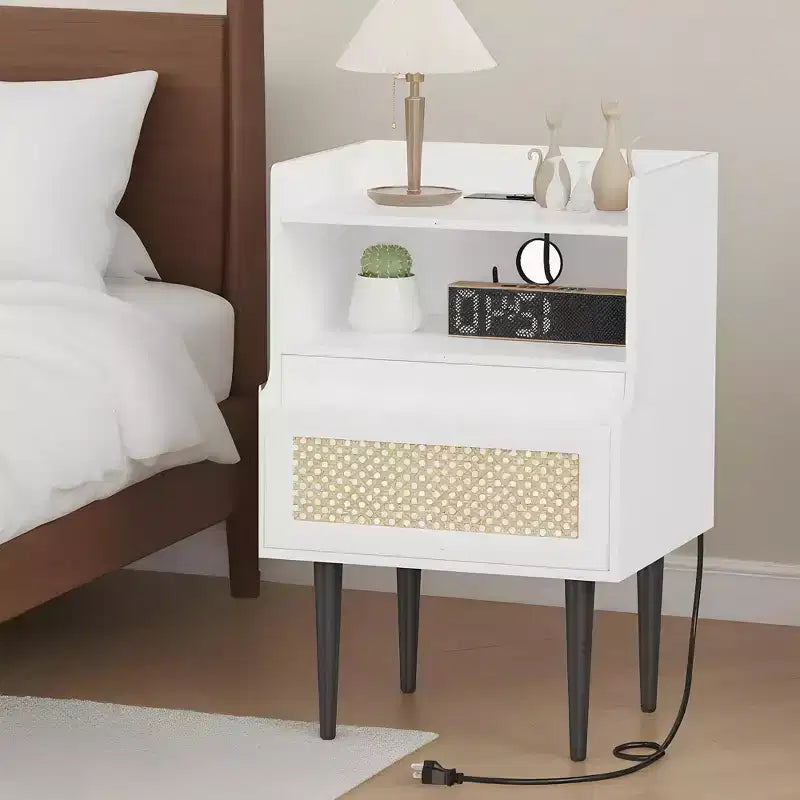 Tables de chevet en rotin (lot de 2), tables de chevet blanches, tables d'appoint de style rustique avec tiroir et étagère ouverte, tables d'appoint modernes pour chambre à coucher et salon