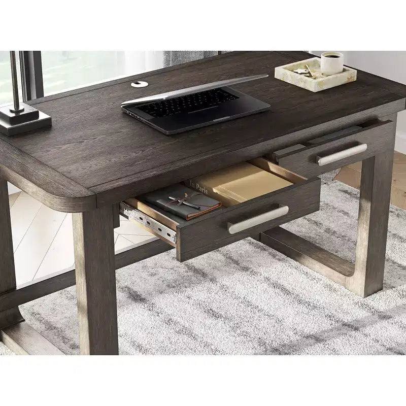 Bureau Signature Design by Ashley Breckington avec 2 tiroirs - Fini en bois brun foncé et découpe pour la gestion des câbles