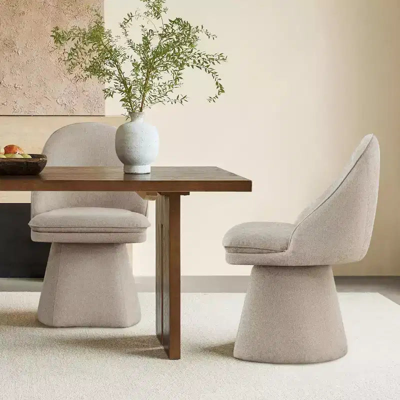 Chaise de salle à manger pivotante Spruce&Spring avec dossier haut incurvé et base conique