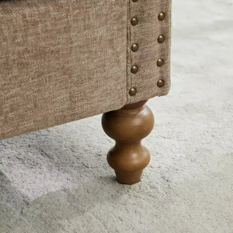 Chaise longue capitonnée en chenille Ashtabula de GDFStudio avec garniture cloutée