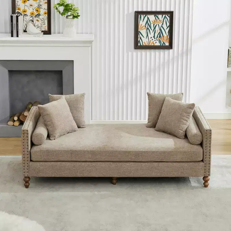 Chaise longue capitonnée en chenille Ashtabula de GDFStudio avec garniture cloutée