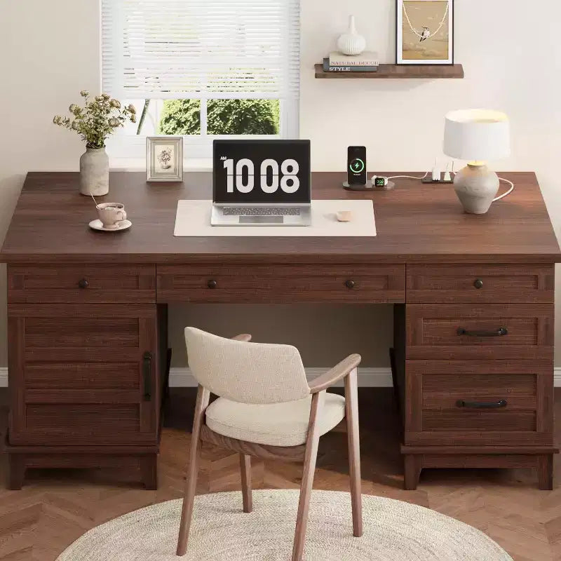 Bureau de direction avec tiroirs de classement, bureau de télétravail style ferme avec station de recharge, bureau d'ordinateur en bois de 152 cm avec armoire de rangement pour le travail et les études