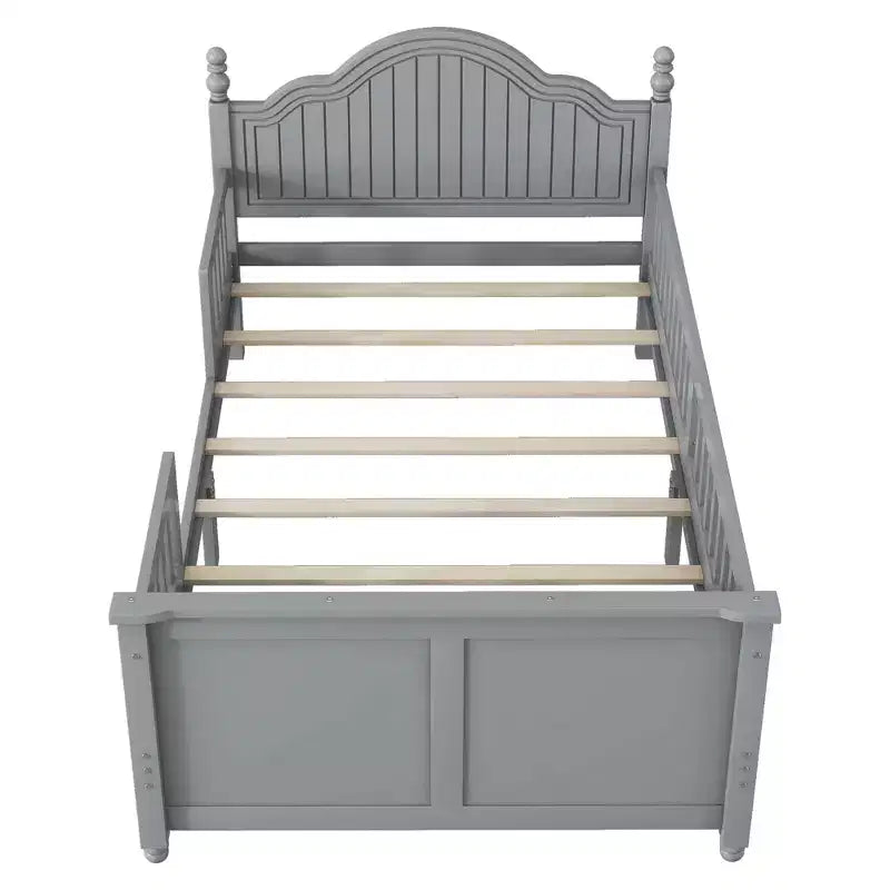 Lit plateforme contemporain GDFStudio Theodore pour enfants avec tête et pied de lit et barrières de sécurité