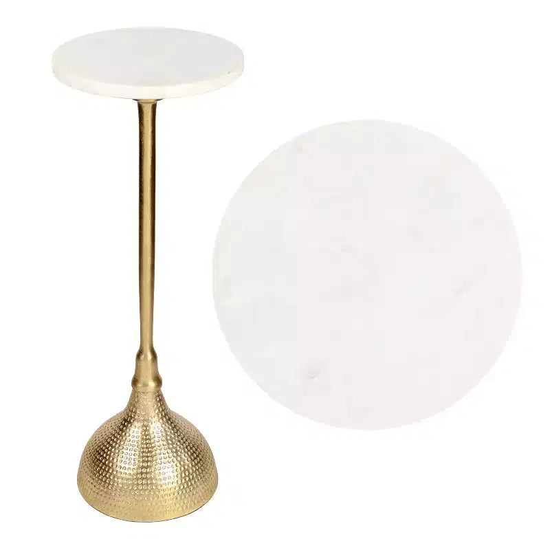 JONATHAN Y Ava 23.75 Table d'appoint contemporaine Art déco en métal avec plateau rond en marbre blanc et base martelée