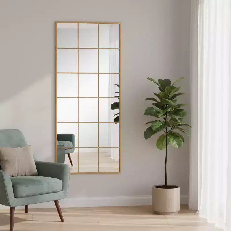 Miroir sur pied HomeRoots 69 avec cadre en métal doré