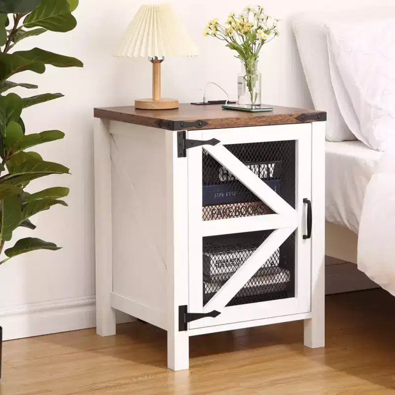 COZONY Table de chevet de ferme 24 po avec station de charge, étagère réglable à porte de grange, table d'appoint rustique pour chambre à coucher et salon