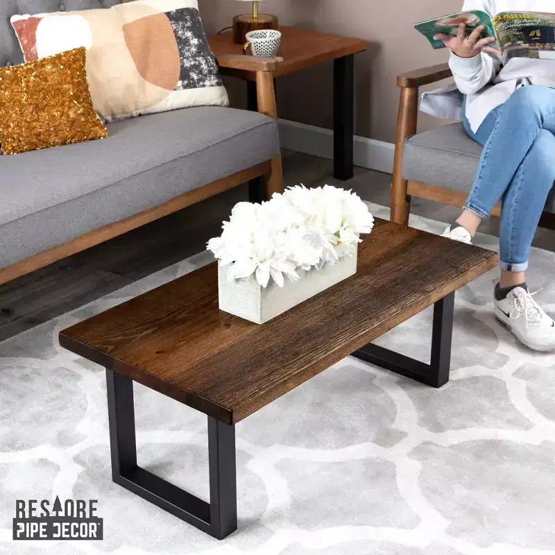 Table basse Pipe Decor Skyline Boulder noire en bois massif avec pieds de 12 po pour aménagement paysager