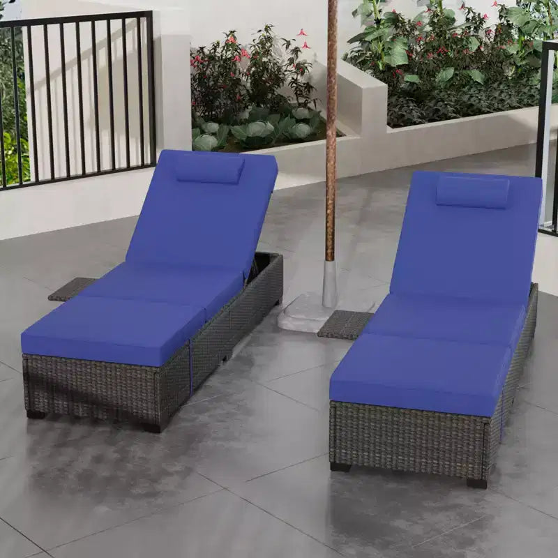 COZONY Lot de 2 chaises longues de patio, chaises longues d'extérieur en rotin avec dossier réglable et coussins