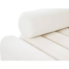 Meridian Furniture, Chaise Melody en velours