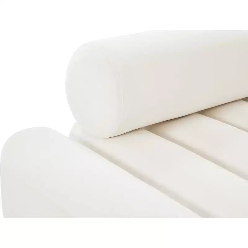 Meridian Furniture, Chaise Melody en velours