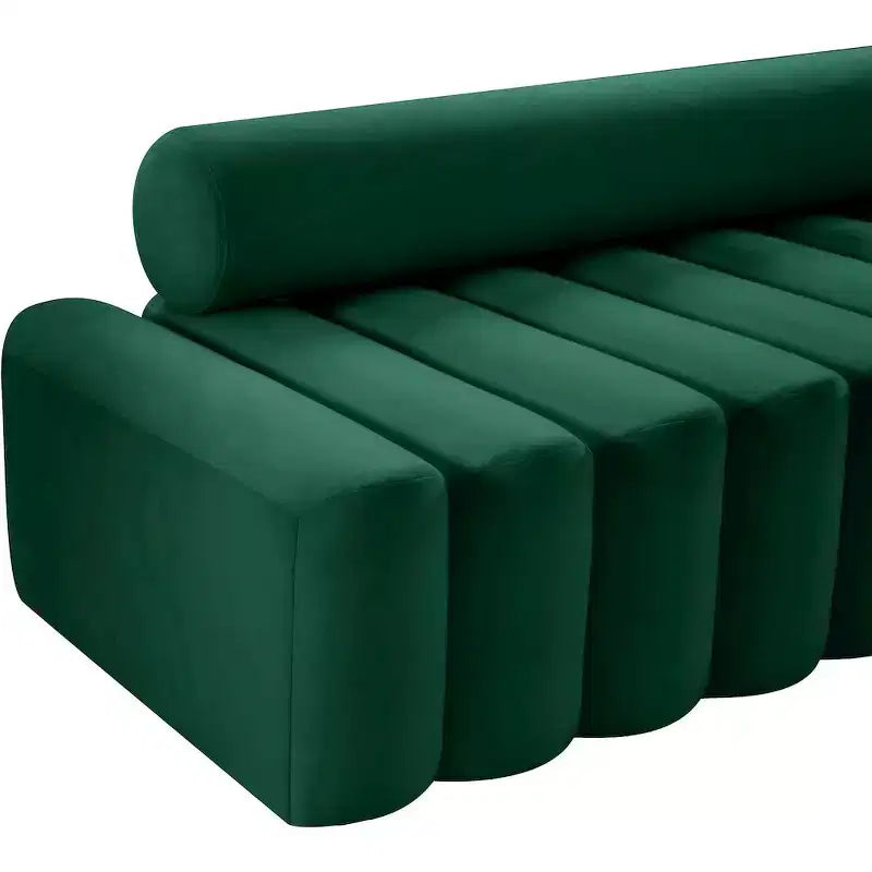 Meridian Furniture, Chaise Melody en velours
