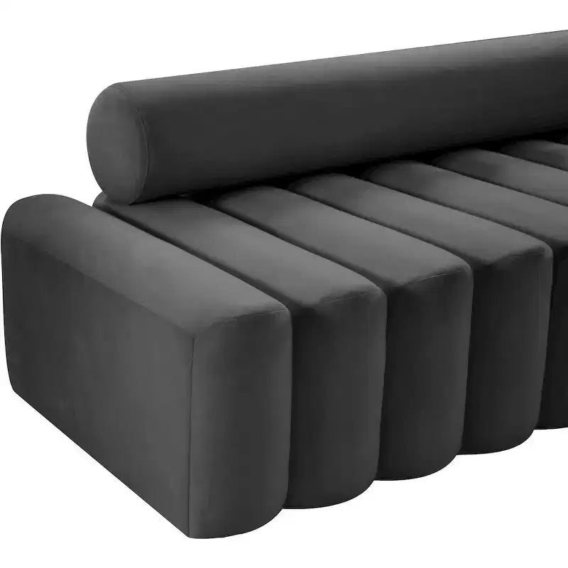Meridian Furniture, Chaise Melody en velours