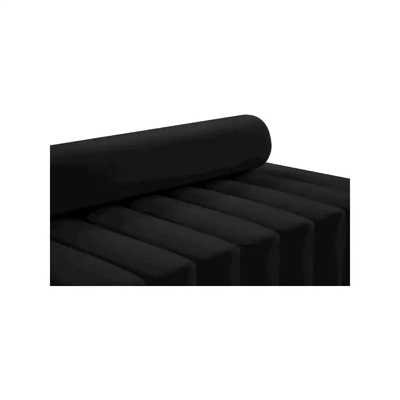 Meridian Furniture, Chaise Melody en velours