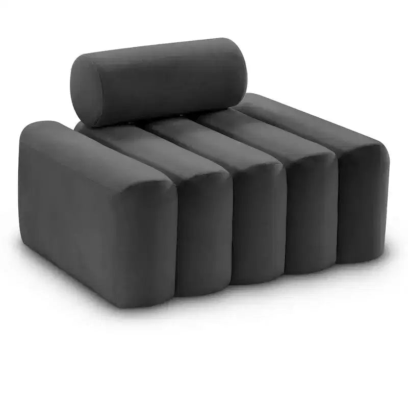 Meridian Furniture, Chaise Melody en velours
