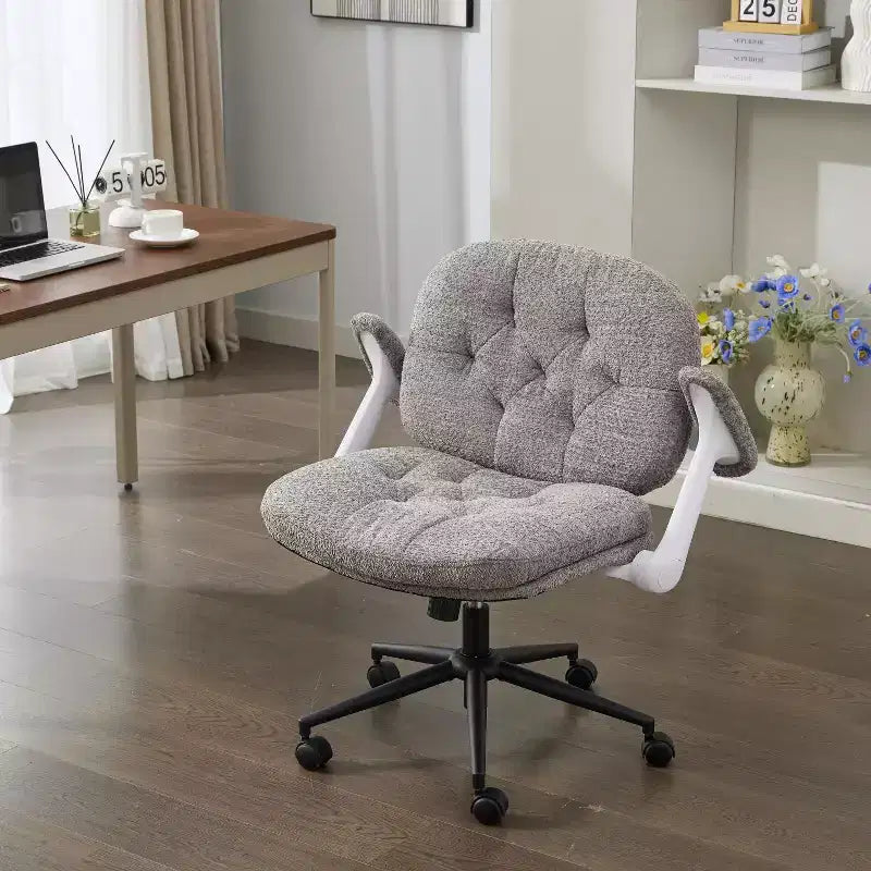 Chaise grise à pieds croisés et accoudoirs relevables : Siège large pivotant Confortable pour bureau/coiffeuse pour femmes, Prête pour la maison/le bureau