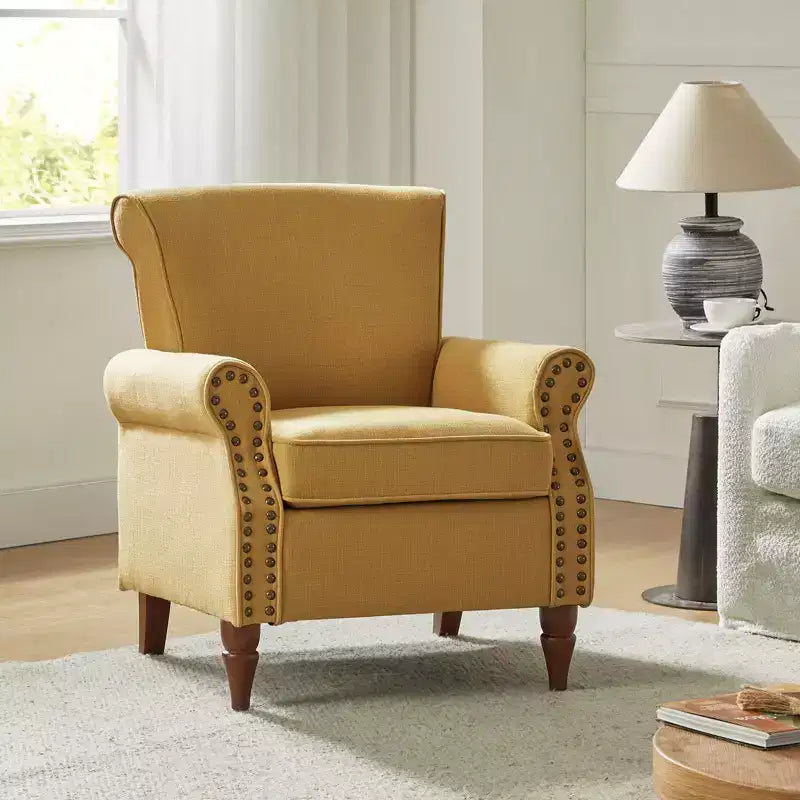 Fauteuil rembourré Cythnus avec pieds en bois massifHULALA HOME-MOUTARDE