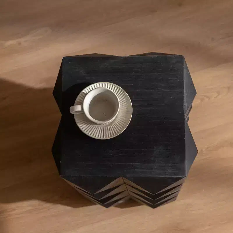 Table d'appoint Homy Casa, table d'appoint géométrique en bois massif sculpté, table d'appoint noire pour salon, chambre à coucher