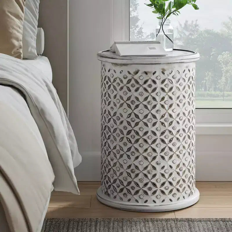 Table d'appoint ronde Jofran, en bois massif vieilli, collection Decker