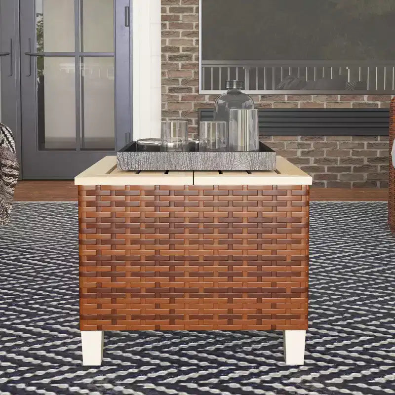 Table d'appoint d'extérieur en rotin PE, table de bout de patio avec plateau et pieds en bois de sapin naturel, table d'appoint résistante aux intempéries pour patio, piscine, véranda