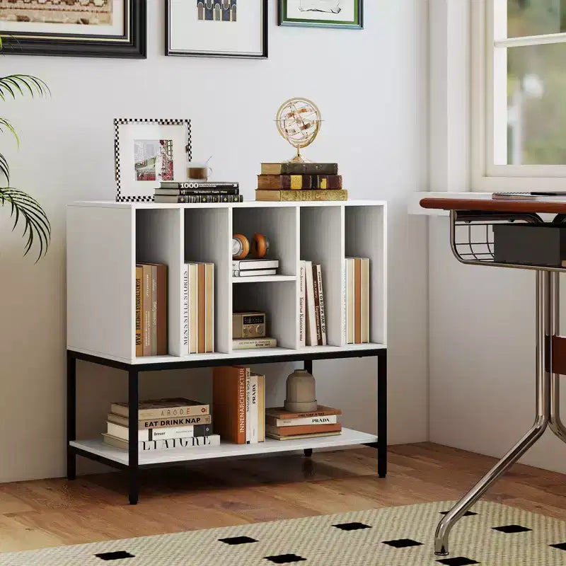 Meuble support de tourne-disque Costway avec station de charge, étagères de rangement pour vinyles, cadre en métal