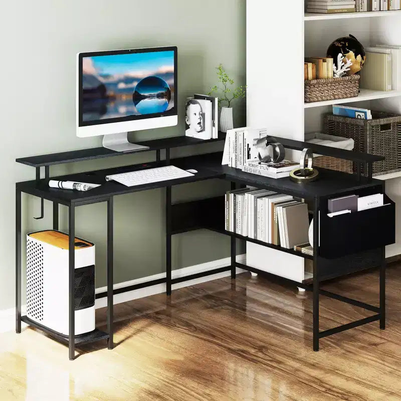 Bureau de jeu en L Costway avec lumières LED, prises électriques, support d'écran et pochette en tissu