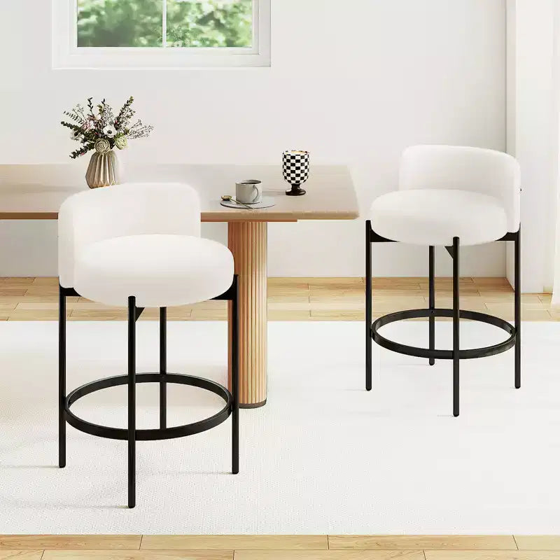 Lot de 4 tabourets de bar Costway en tissu bouclette avec dossier incurvé, cadre en métal et repose-pieds confortable