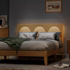 Lit en bois massif avec tête de lit en rotin naturel et lumières LED, aucun sommier tapissier requis, rangement en dessous, cadre de lit robuste et silencieux, assemblage facile