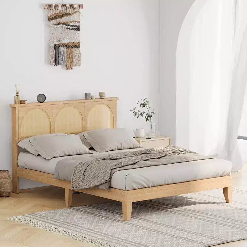 Lit en bois massif avec tête de lit en rotin naturel et lumières LED, aucun sommier tapissier requis, rangement en dessous, cadre de lit robuste et silencieux, assemblage facile