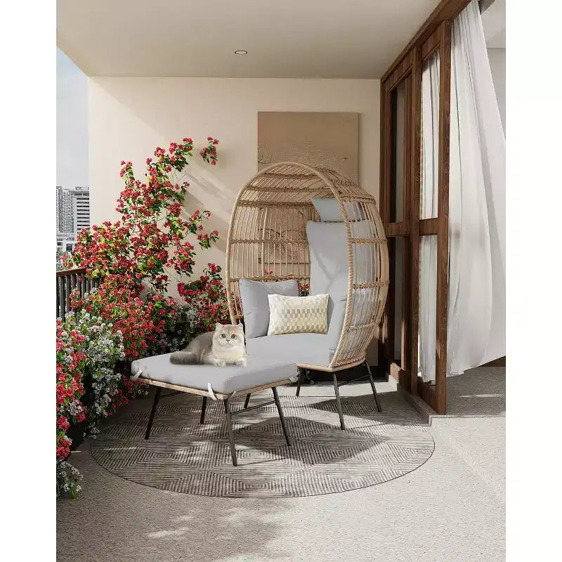 Fauteuil œuf en osier d'extérieur avec ottoman, chaises longues de patio en rotin surdimensionnées, coussin épais, capacité de 440 livres, pour la détente sur la terrasse, le porche et dans le jardin
