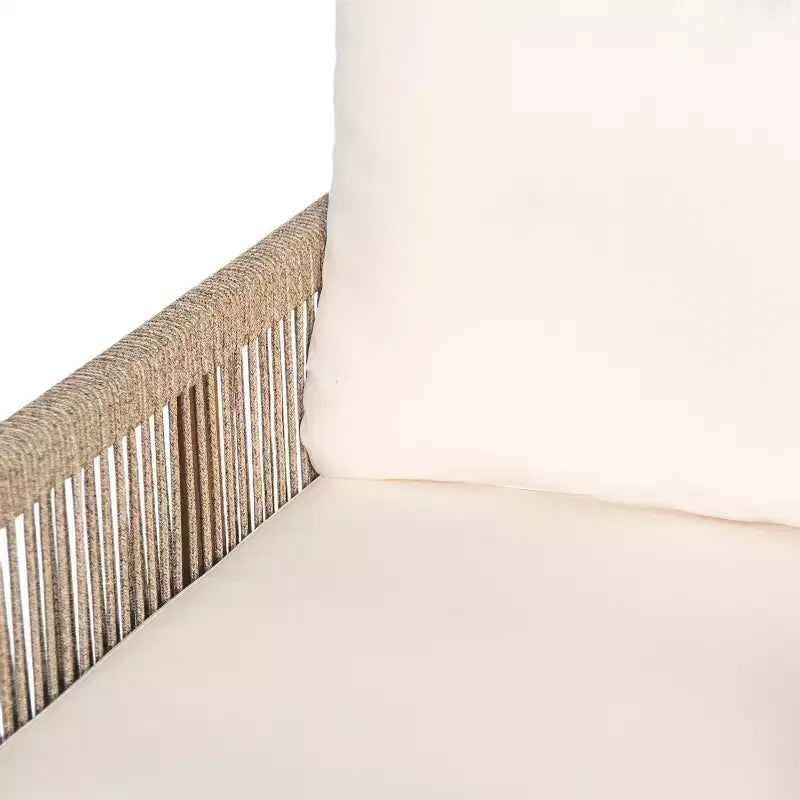 MAYEERTY Lot de 2 chaises longues d'extérieur modernes tressées, cadre en bois massif, coussins confortables en polyester résistants aux intempéries, pour patio, jardin, balcon