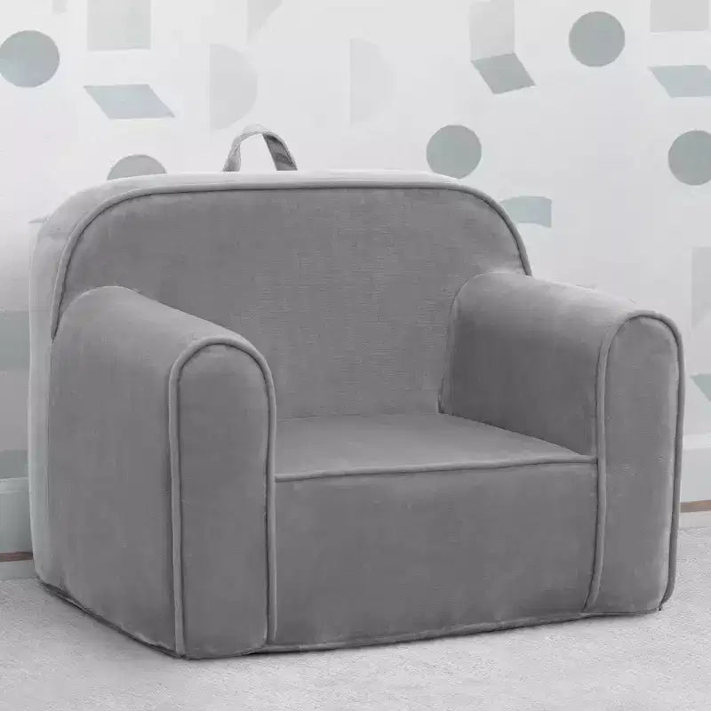 Fauteuil en mousse brodé Delta Children Cozee Kids
