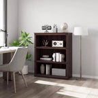 Étagère 3 niveaux esprit ferme : bibliothèque basse en bois avec rangement ouvert pour le salon, le bureau ou la chambre à coucher (présentation et organisation).
