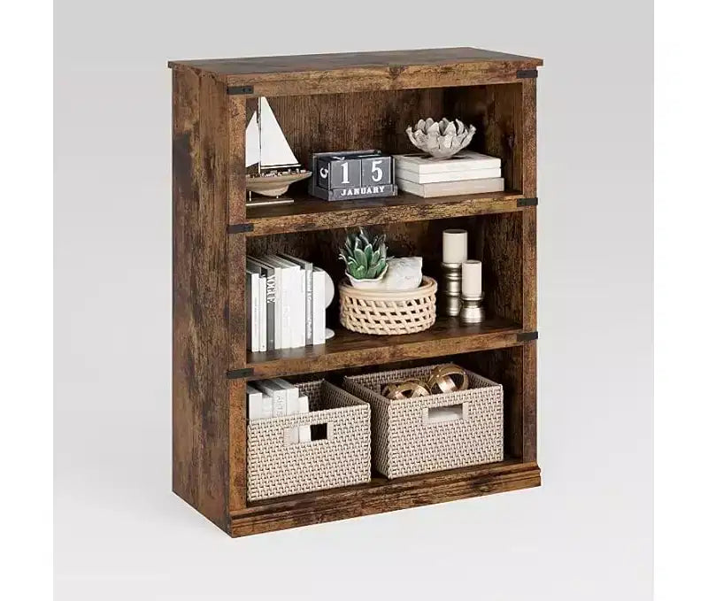 Étagère 3 niveaux esprit ferme : bibliothèque basse en bois avec rangement ouvert pour le salon, le bureau ou la chambre à coucher (présentation et organisation).