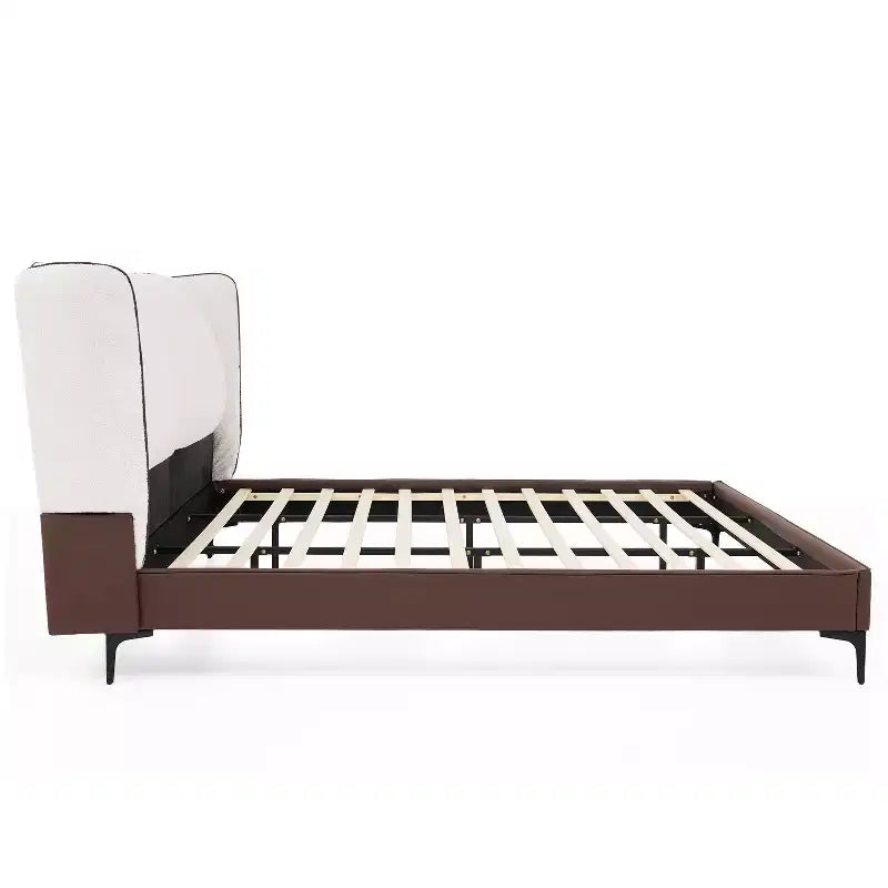 Christopher Knight Home Zewa Lit Plateforme Moderne King Size Rembourré en Faux Cuir avec Tête de Lit Capitonnée Teddy à Ailettes
