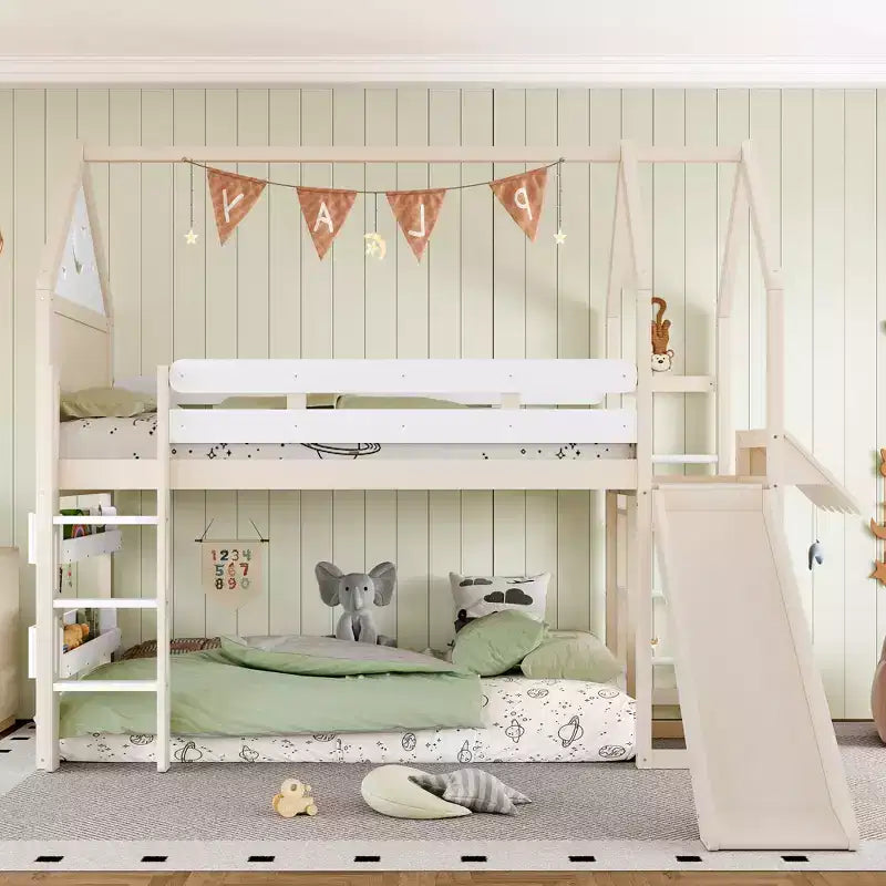 Lit mezzanine Bellemave House avec étagère et toboggan, structure de lit mezzanine en bois massif avec barrières de sécurité et design ludique pour enfants
