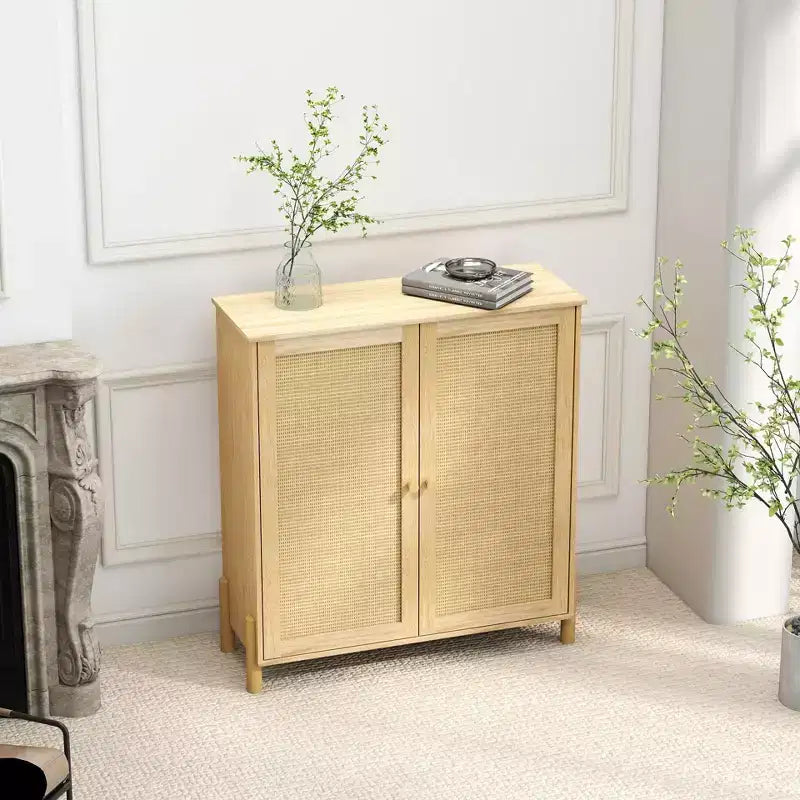 Meuble de rangement mi-siècle avec portes en rotin, étagères réglables et base en bois massif – organisateur polyvalent pour le salon ou la salle à manger.