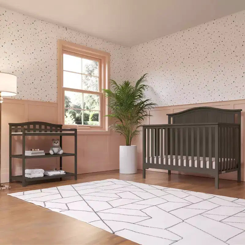 Table à langer pour bébé Child Craft Arch Top, avec matelas résistant à l'eau et sangle de sécurité, kit anti-basculement inclus pour éviter les chutes, finition sécuritaire pour bébé