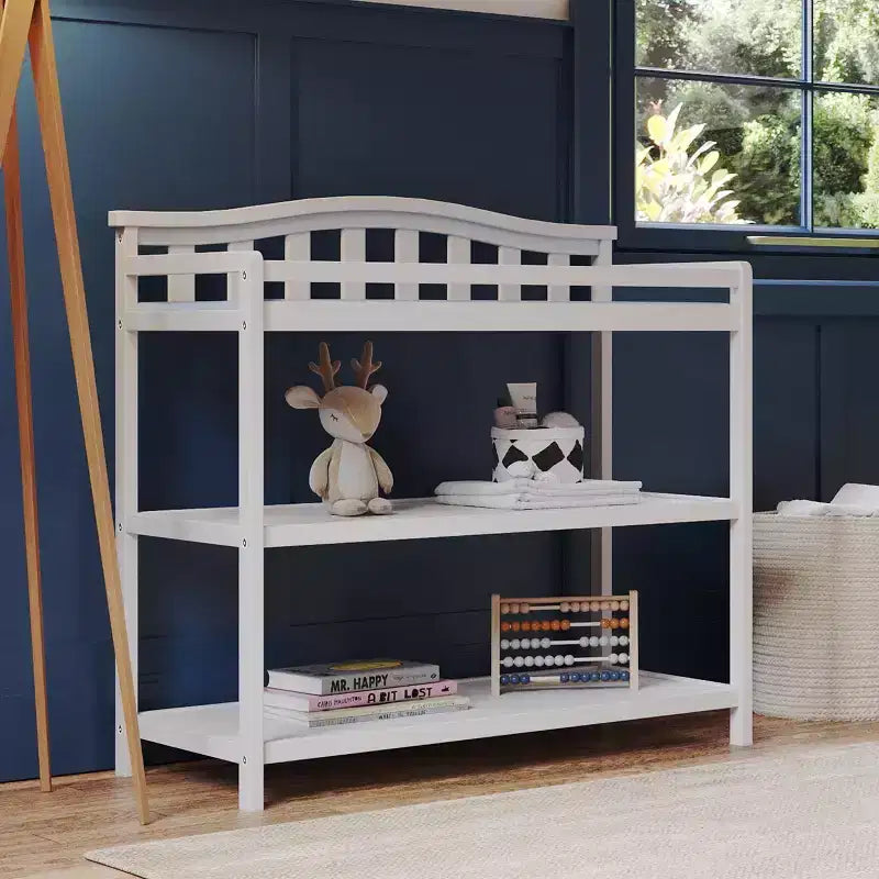 Table à langer pour bébé Child Craft Arch Top, avec matelas résistant à l'eau et sangle de sécurité, kit anti-basculement inclus pour éviter les chutes, finition sécuritaire pour bébé