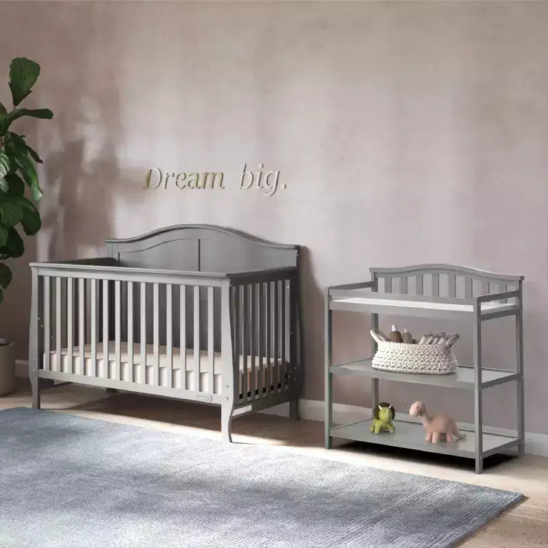 Table à langer pour bébé Child Craft Arch Top, avec matelas résistant à l'eau et sangle de sécurité, kit anti-basculement inclus pour éviter les chutes, finition sécuritaire pour bébé