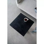Table d'appoint carrée noire avec base piédestal 20x20x24