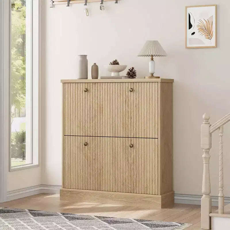 Meuble à chaussures avec 2 tiroirs basculants, meuble à chaussures en bois cannelé dissimulé avec étagère réglable, meuble de rangement à chaussures autoportant pour entrée ou couloir