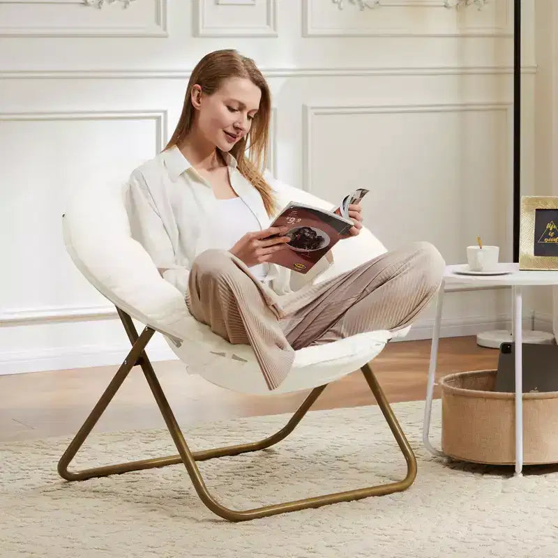 Okak Chaise Confortable Moderne en Fausse Fourrure avec Cadre Métallique, Fauteuil Œuf Pliable, Fauteuil pour Salon, Chambre, Bureau