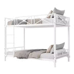 Lit superposé en métal jumeaux sur jumeaux, lits superposés industriels robustes avec barrières de sécurité et design peu encombrant, lit en acier pour l'école, la chambre à coucher