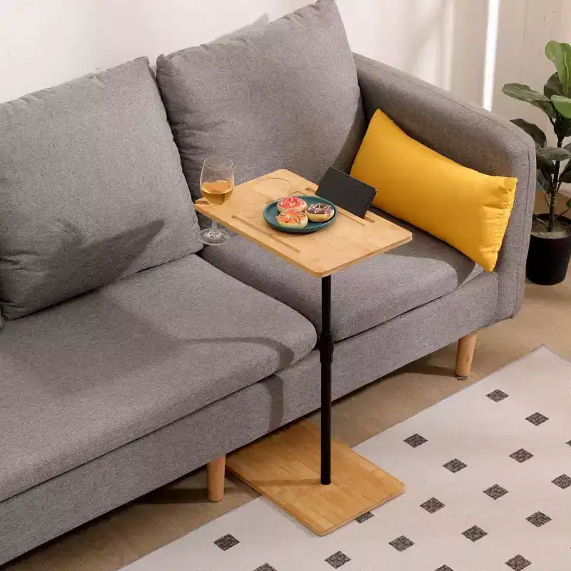 Plateau de canapé pivotant à 360° pour accoudoir de canapé - Table d'appoint en C avec fentes pour téléphone et tablette, table plateau TV, plateau de table d'appoint pour salon et chambre à coucher